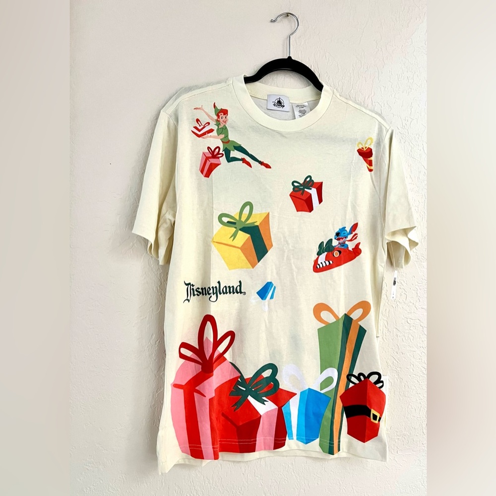 NWT Disneyland Classic Christmas T-Shirt Size Small Peter Pan Mickey Mouse